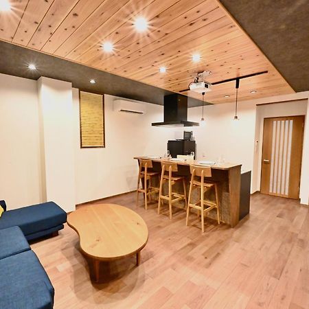 New open - Manabi-stay Takayama SAKURA 古い町並みまで徒歩１分！迫力の大画面シアタールームと香り高い檜風呂完備！！ Eksteriør billede
