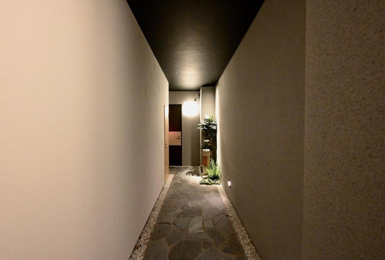 New open - Manabi-stay Takayama SAKURA 古い町並みまで徒歩１分！迫力の大画面シアタールームと香り高い檜風呂完備！！ Eksteriør billede