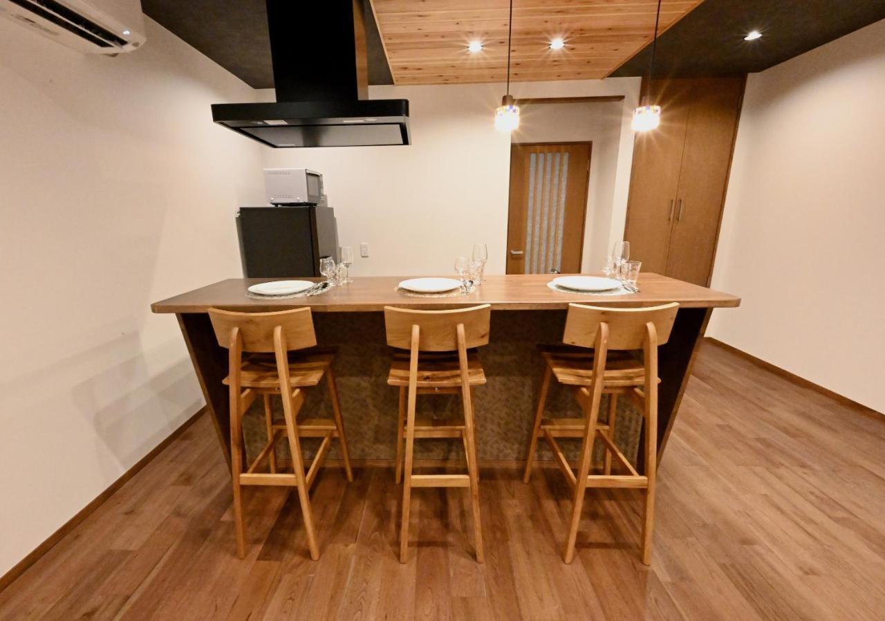 New open - Manabi-stay Takayama SAKURA 古い町並みまで徒歩１分！迫力の大画面シアタールームと香り高い檜風呂完備！！ Eksteriør billede