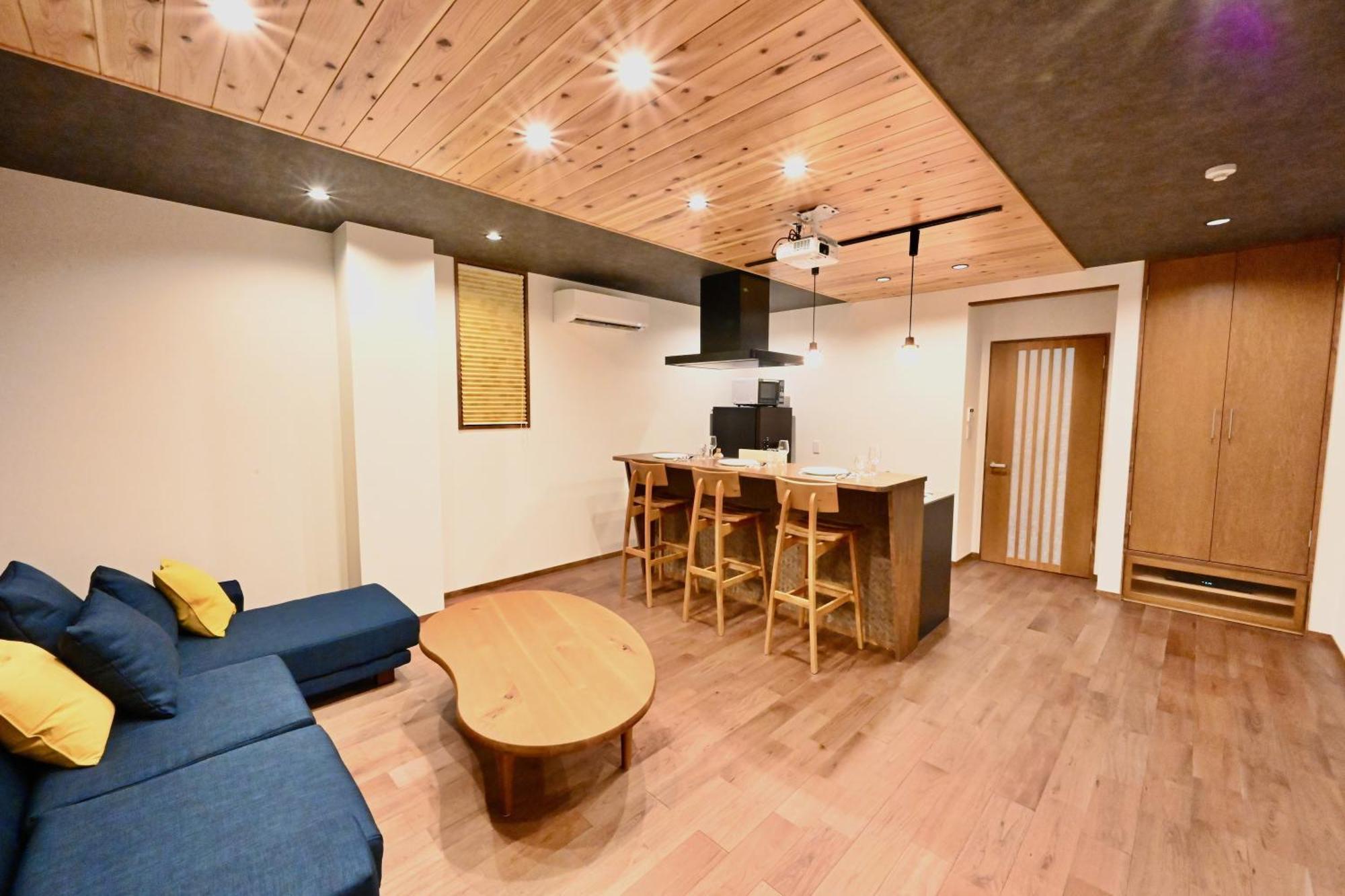New open - Manabi-stay Takayama SAKURA 古い町並みまで徒歩１分！迫力の大画面シアタールームと香り高い檜風呂完備！！ Eksteriør billede